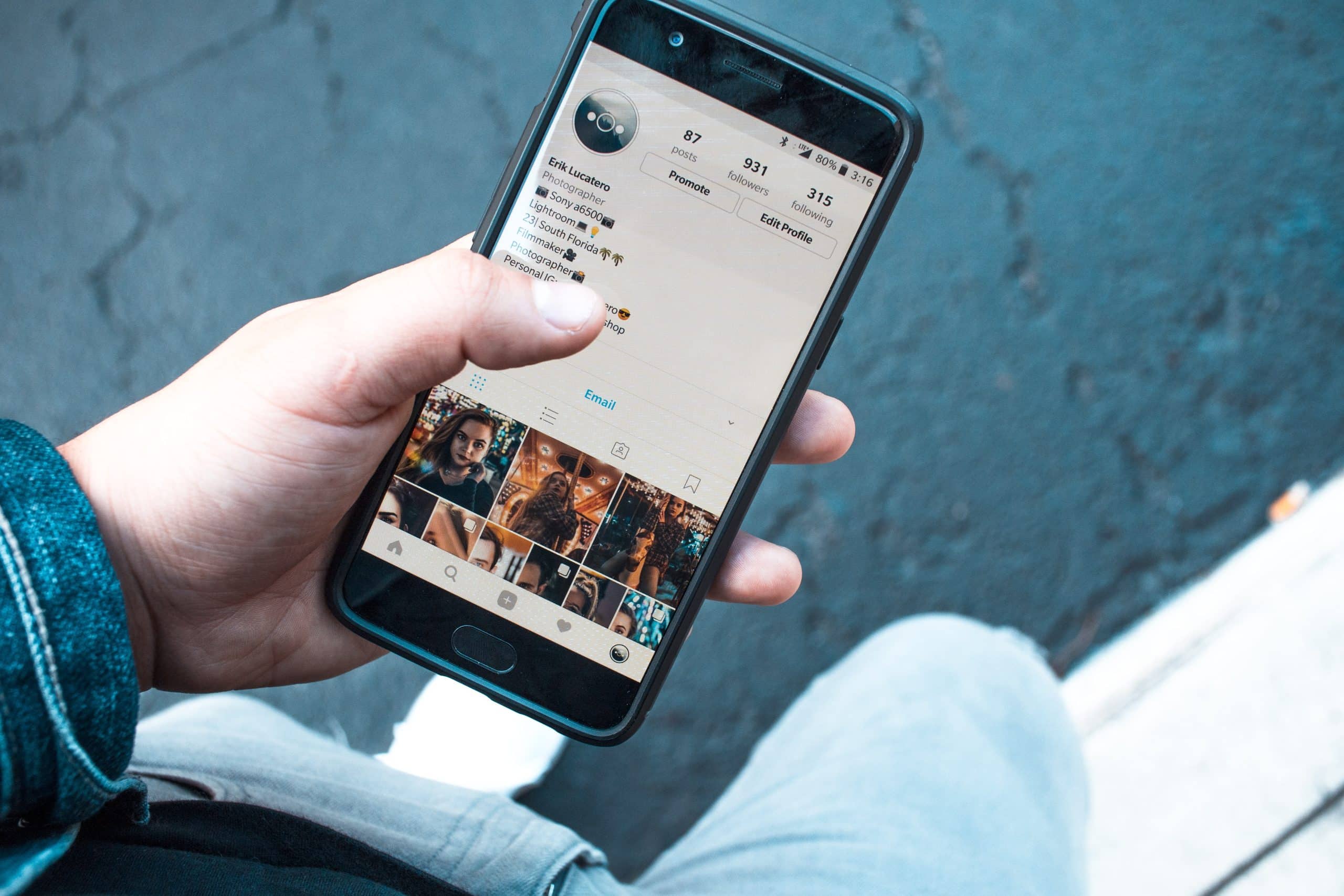 Consultant SEO Paris 1 compte instagram social media